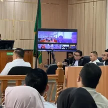 Jadi Saksi Sidang Tipikor Abdul Wahid, Plt Gubri SF Hariyanto Beri Keterangan di Pengadilan