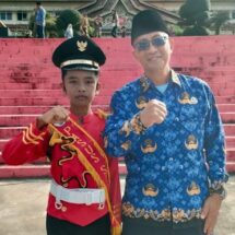 Perdana Jadi Komandan Upacara Tingkat Kabupaten, Siswa SDN 06 Tampil Penuh Percaya Diri